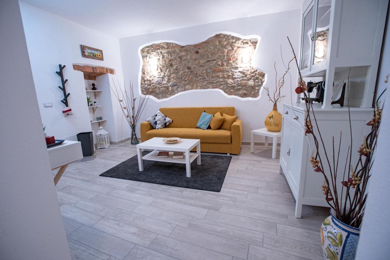 Le Logge Casa Vacanze Montepescali ภายนอก รูปภาพ