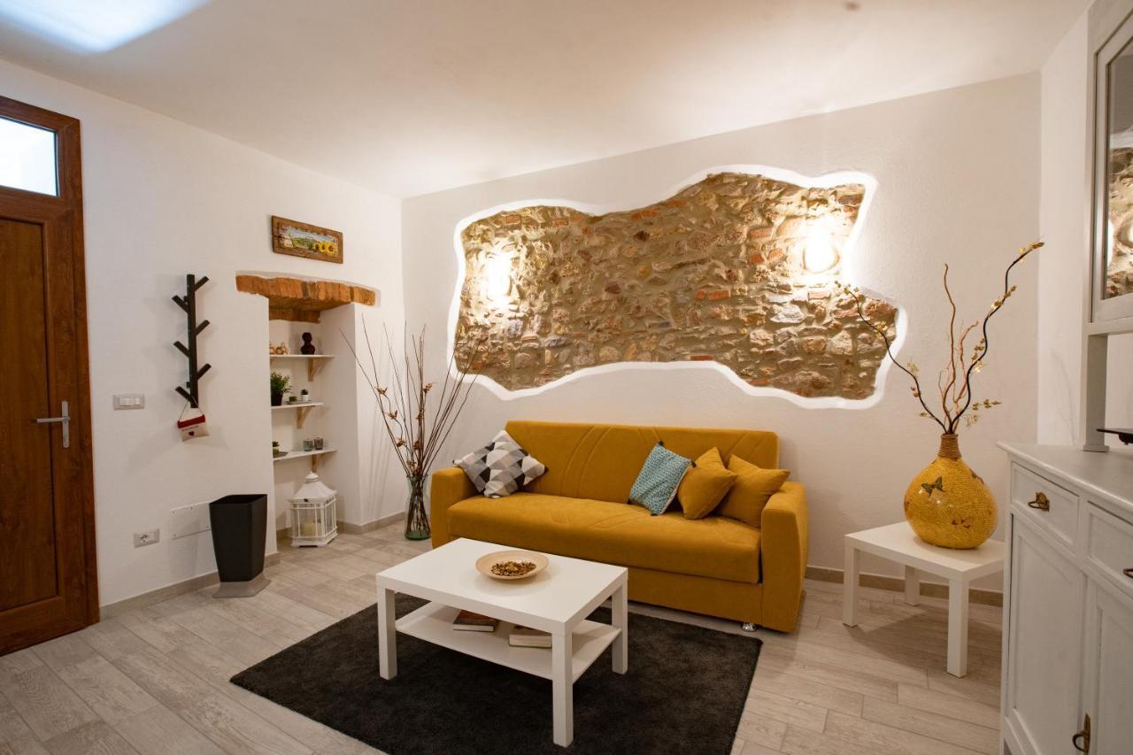 Le Logge Casa Vacanze Montepescali ภายนอก รูปภาพ