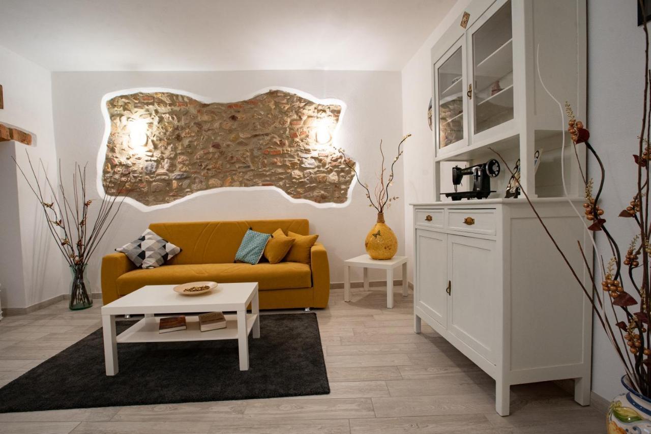 Le Logge Casa Vacanze Montepescali ภายนอก รูปภาพ