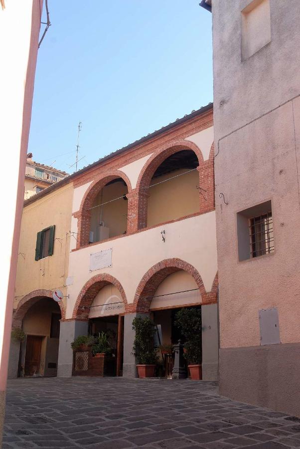 Le Logge Casa Vacanze Montepescali ภายนอก รูปภาพ